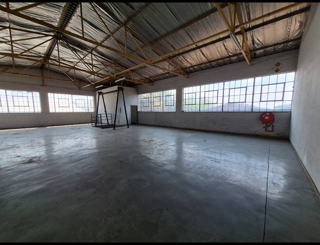 900M² WAREHOUSE FOR SALE IN BENROSE